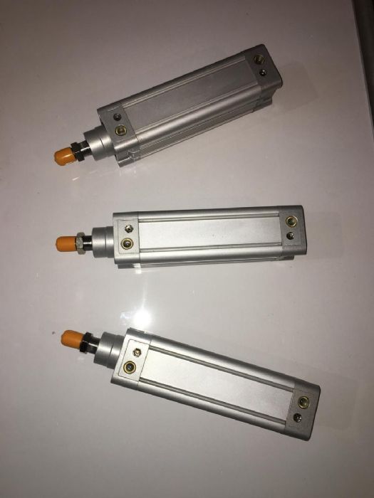 CILINDRO NEUMATICO DNC 